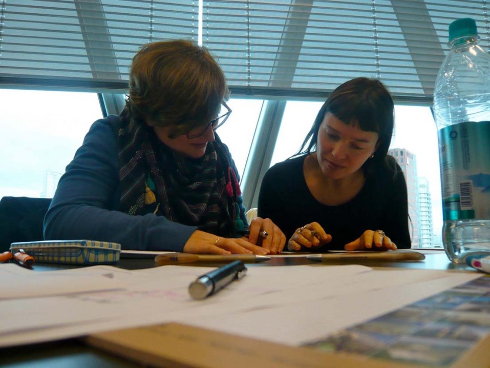 Laura Schweizer (Döbeledesign Werbeagentur GmbH, Wiesbaden) und Patricia Tessitore, AGD (mp design, Würzburg).