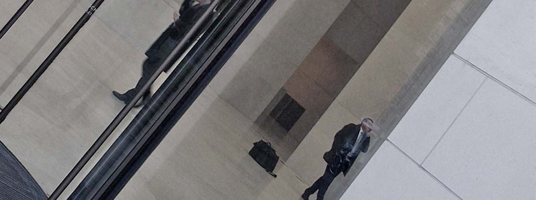 Das eindrucksvolle Foyer des Frankfurter Opernturms.